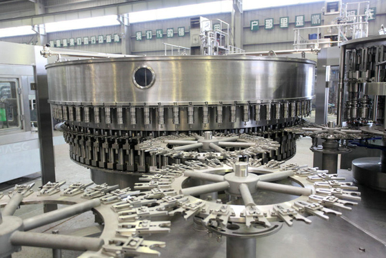 αυτόματη μηχανή πλήρωσης μπουκαλιών 500ml 7.5KW, 22000 μπουκάλια ανά ώρα